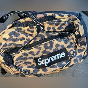 SUPREME waist bag✨